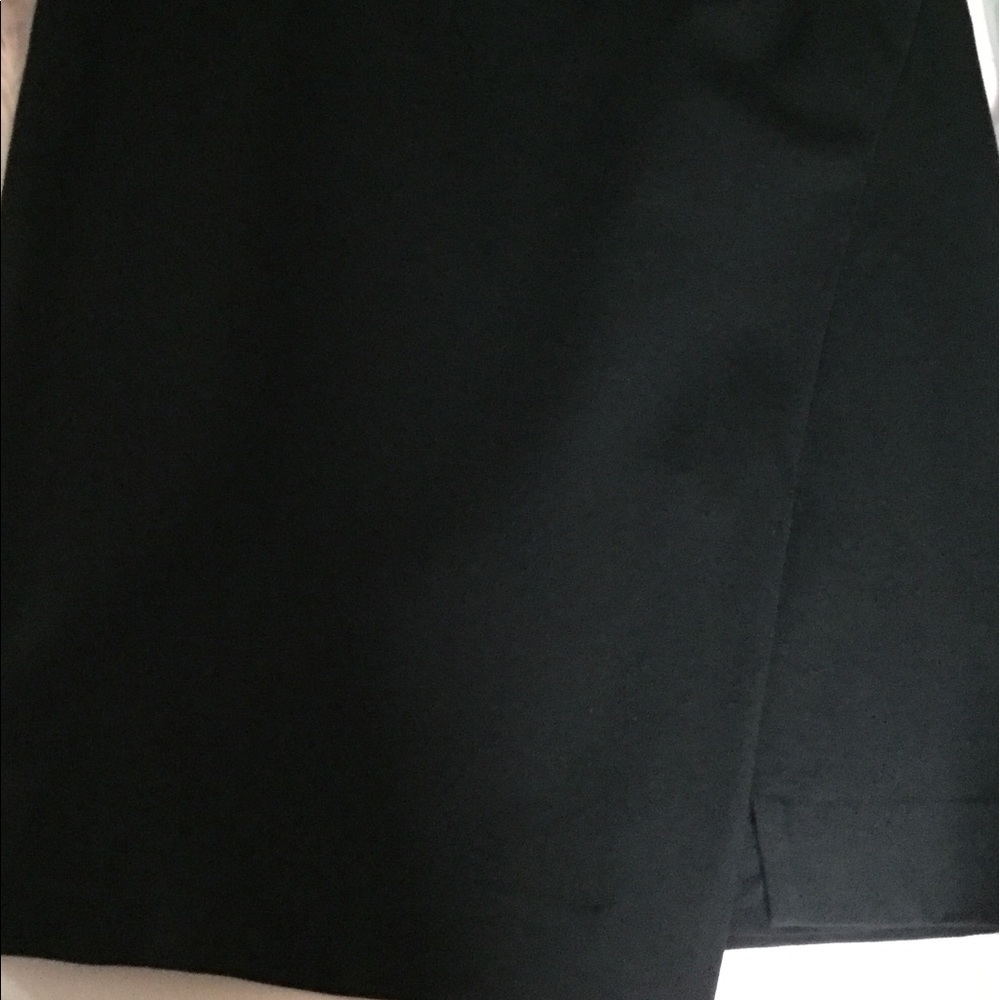 White House Black Market Black Skirt – Size 12 – Stretch Lined Side Zip